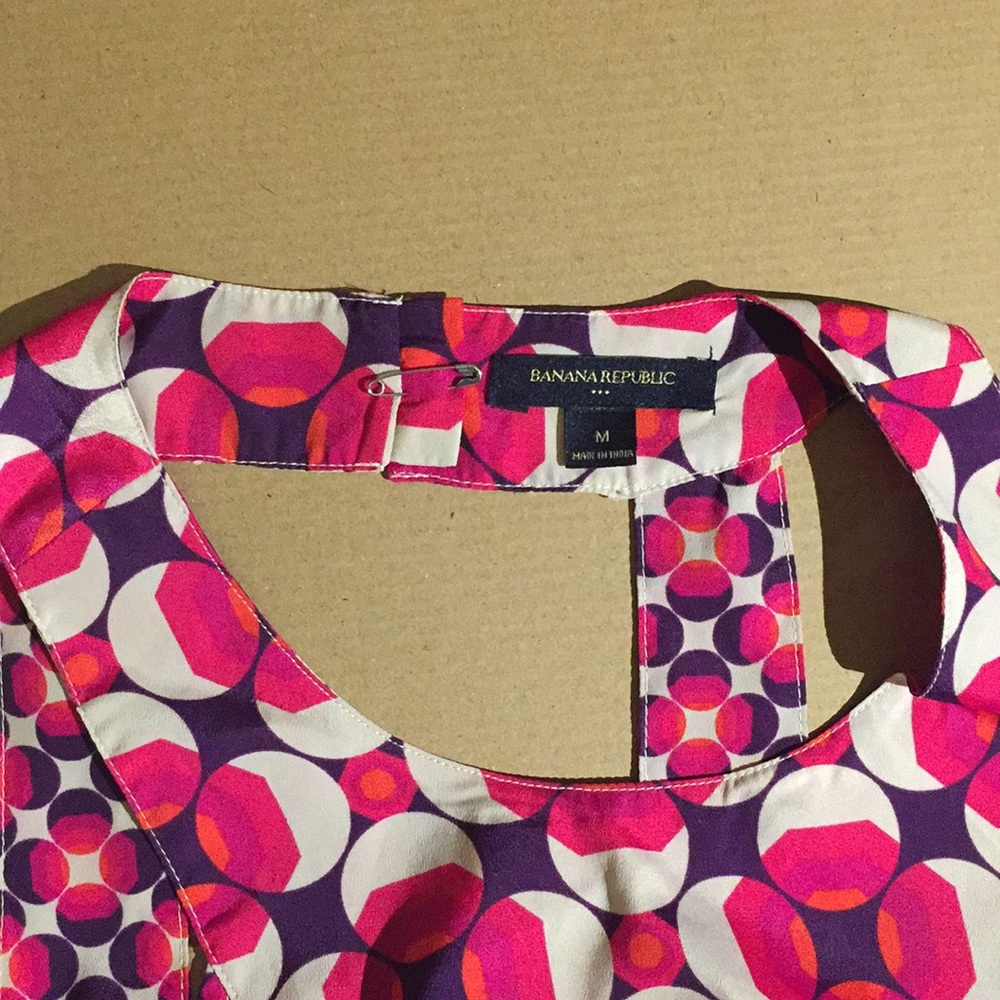 Geometric Floral Scoop Neck Sleeveless Blouse - Picture 3 of 7